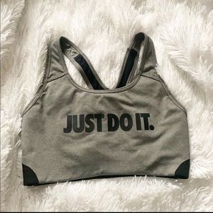 Medium Nike sports bra